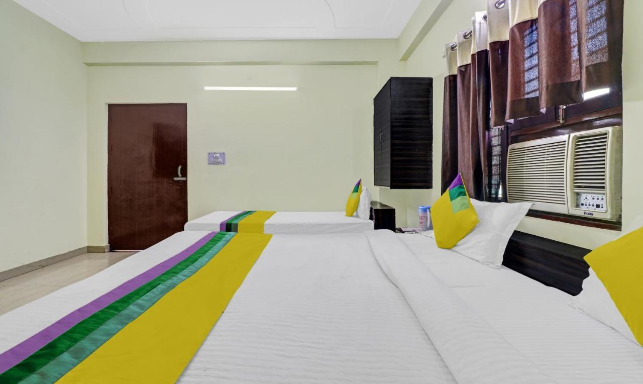 Hotel Pragati Palace マトゥラー エクステリア 写真