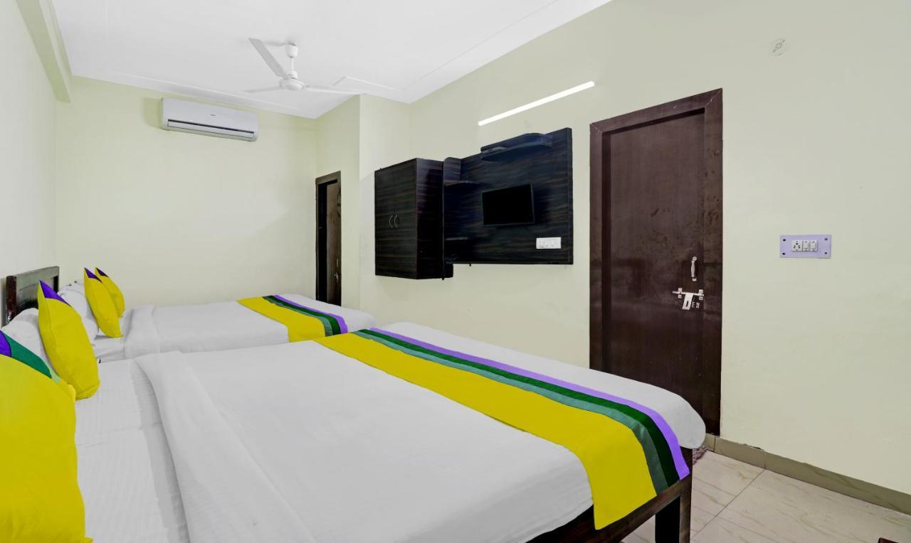 Hotel Pragati Palace マトゥラー エクステリア 写真
